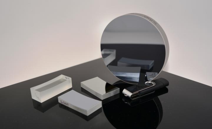 Monochromating crystals for X-Ray Spectrometry